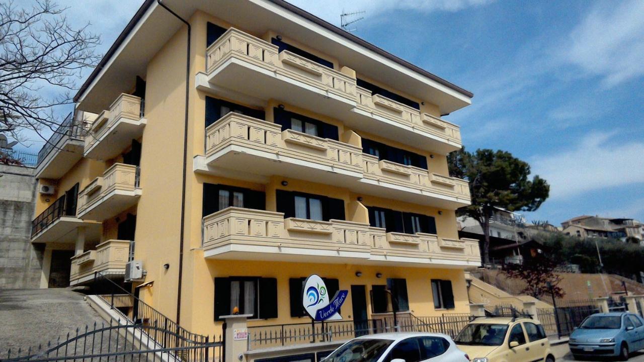 Verde Mare "Appartamenti Per Vacanze" Tortoreto Εξωτερικό φωτογραφία