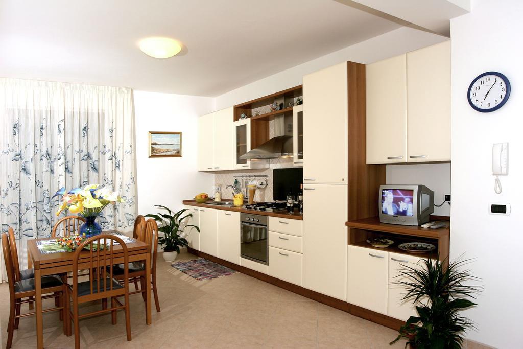 Verde Mare "Appartamenti Per Vacanze" Tortoreto Εξωτερικό φωτογραφία